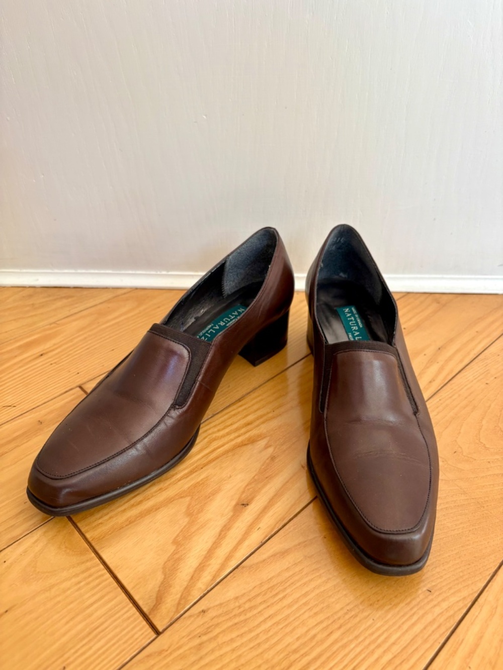 Vintage Naturalizer Brown Leather Block Heel Loafers Almond Toe Made In Canada